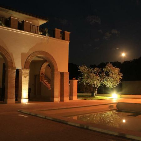 Residence Stella Del Gran Sasso Colledara Exterior photo
