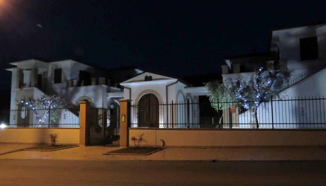 Residence Stella Del Gran Sasso Colledara Exterior photo