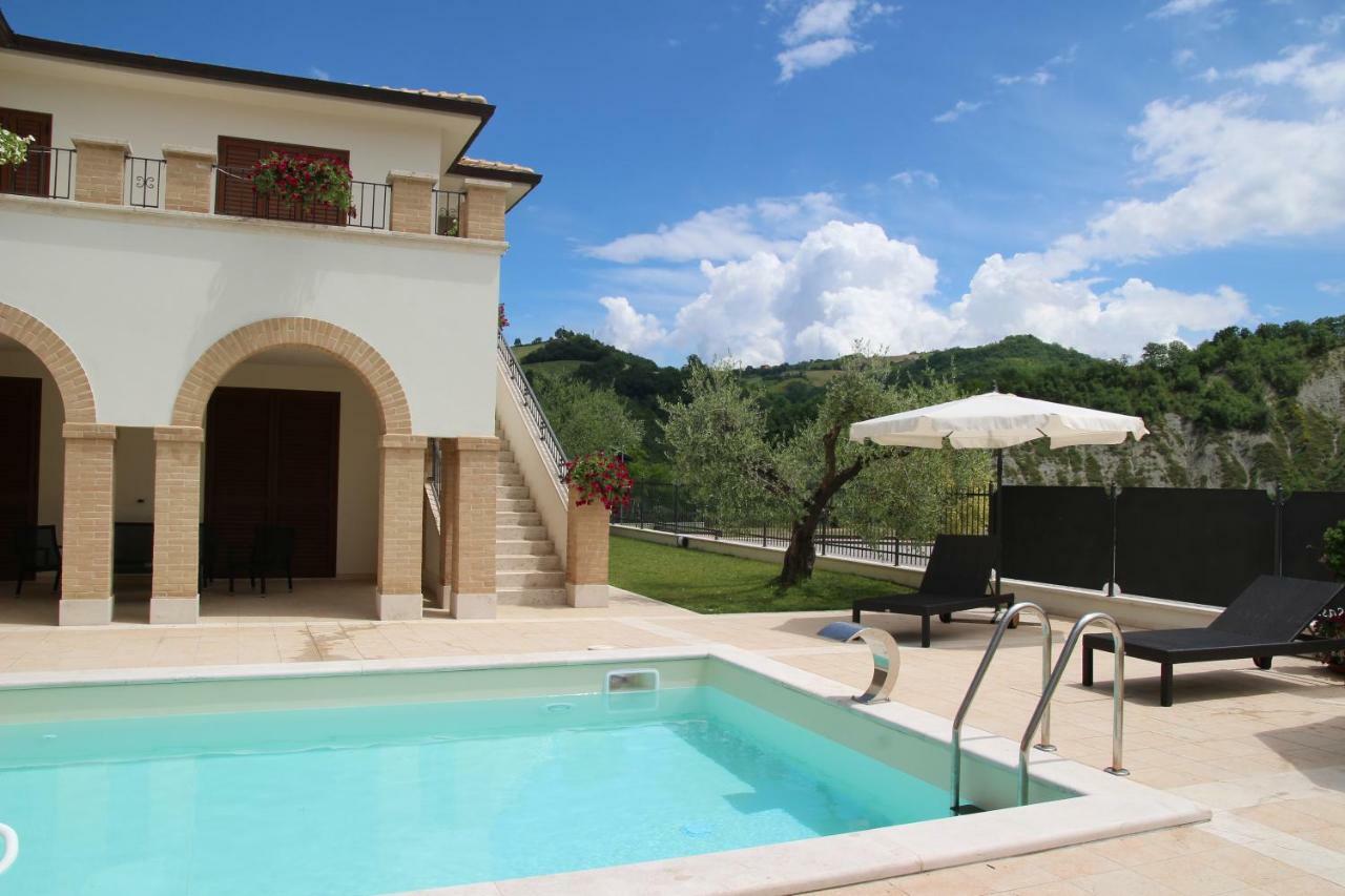 Residence Stella Del Gran Sasso Colledara Exterior photo