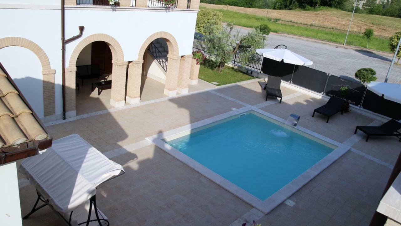 Residence Stella Del Gran Sasso Colledara Exterior photo