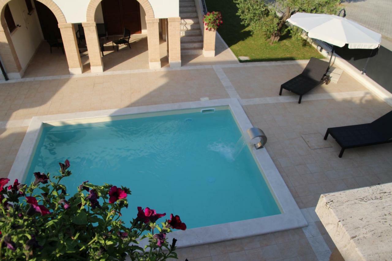 Residence Stella Del Gran Sasso Colledara Exterior photo